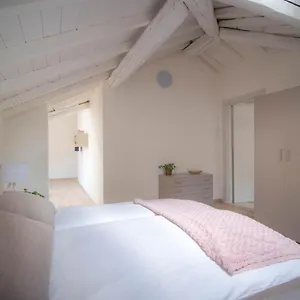 Holiday home Comonfive